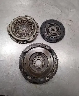 Renault Megane III Clutch set kit 8200335084 8200527569