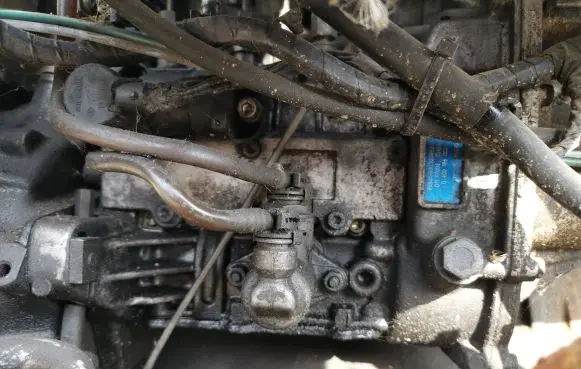 Mercedes-Benz E W210 Fuel injection high pressure pump 6060700501 0400196002 0115700200168