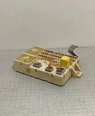 Jaguar S-Type Fuse module XR8T14A037BA 0426991