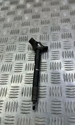 Mazda CX-5 Fuel injector SH01113H50 3C061404