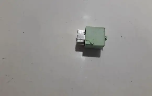 BMW 3 E46 Other relay 8373700 v23134-k59-x312