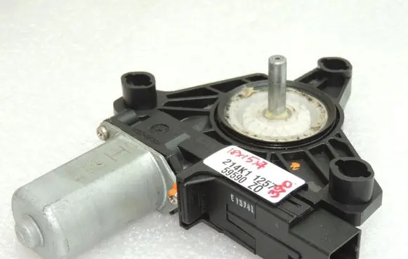 Volvo V40 Cross country Rear door window regulator motor 31378401