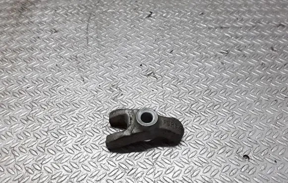 Opel Zafira B Fuel Injector clamp holder