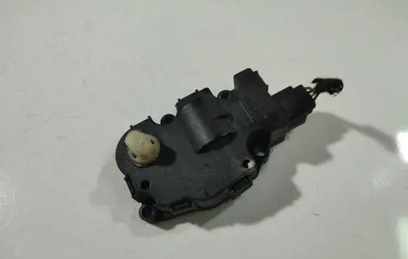 Citroen C4 Grand Picasso Air flap motor/actuator EF835007102008
