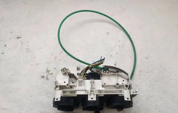 Volkswagen Polo III 6N 6N2 6NF Climate control unit 1J0819045F 657866A08 9015112000