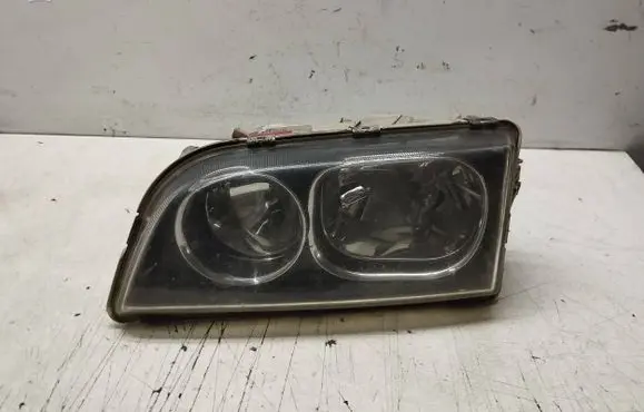 Volvo S40, V40 Headlight/headlamp