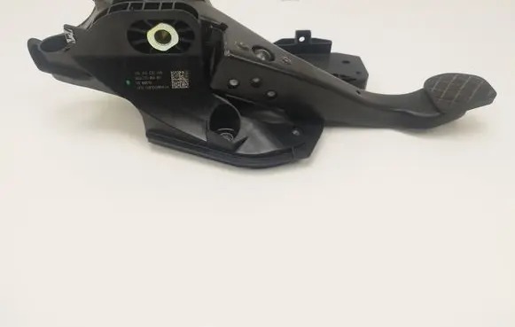 Volkswagen Tiguan Brake pedal 5Q2721058BN 080716
