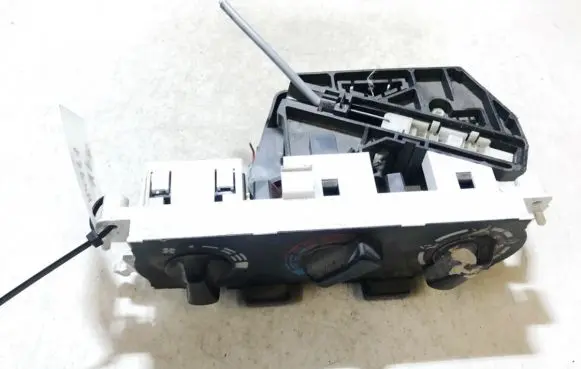 Nissan Primera Climate control unit