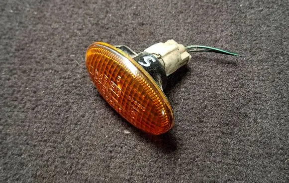 Subaru Forester SF Front fender indicator light 813310 015445