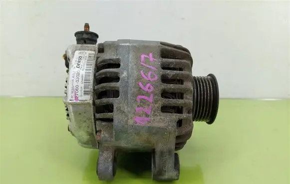 Toyota Yaris Generator/alternator 270600J020