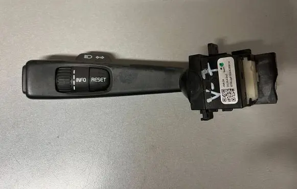 Volvo V70 Indicator stalk 31264347 J6R3A