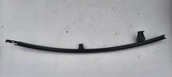 Toyota Yaris Front door window glass four-door 