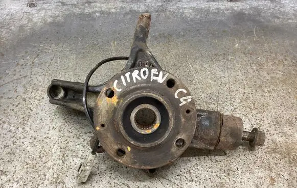Citroen C4 I Picasso Front wheel hub