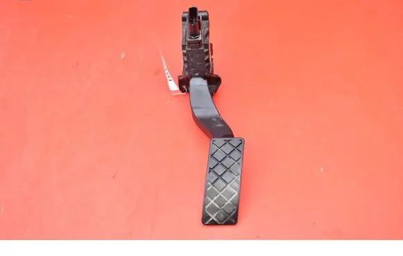 Skoda Octavia Mk3 (5E) Accelerator throttle pedal 5Q1723503H