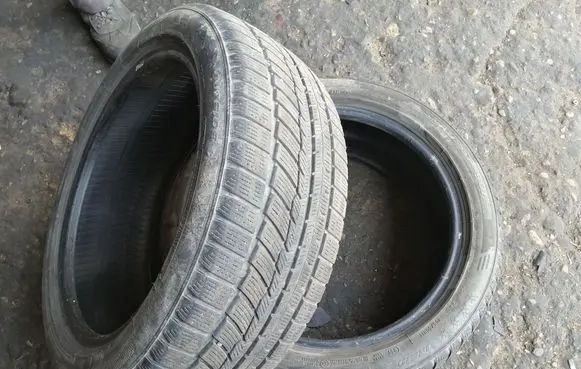 Cadillac BLS R17 winter tire 20550R17