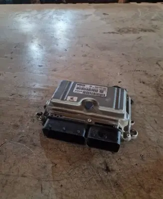 Volvo S40 Engine control unit/module 0261209038