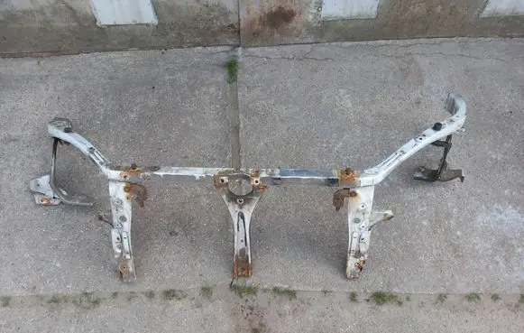 Subaru Legacy Radiator support slam panel