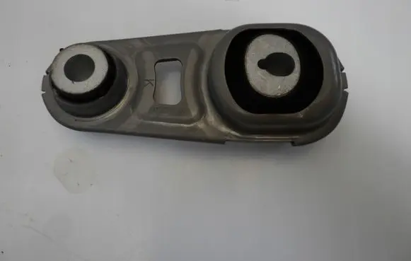Nissan Qashqai J12 Engine mount bracket 113606LA0A