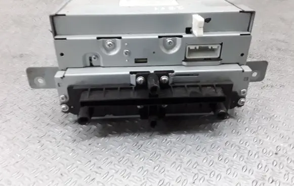 Subaru B9 Tribeca Radio/CD/DVD/GPS head unit 86201XA03A