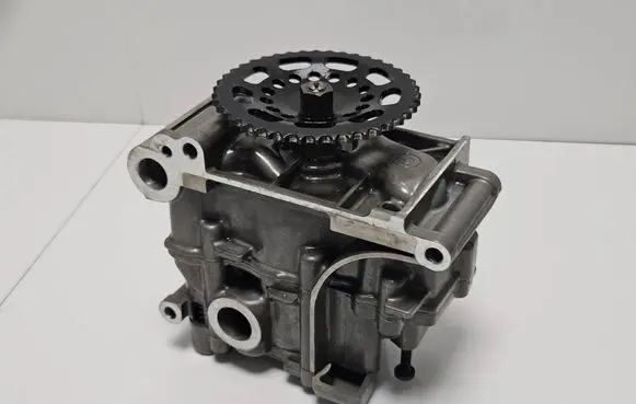 BMW M6 Oil pump 7843135 1664000028
