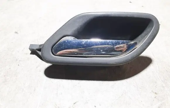 BMW 5 E39 Rear door interior handle 8226049
