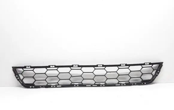 Volvo V40 Front bumper lower grill 31290945
