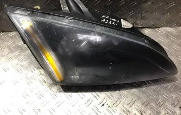 Ford Focus Headlight/headlamp