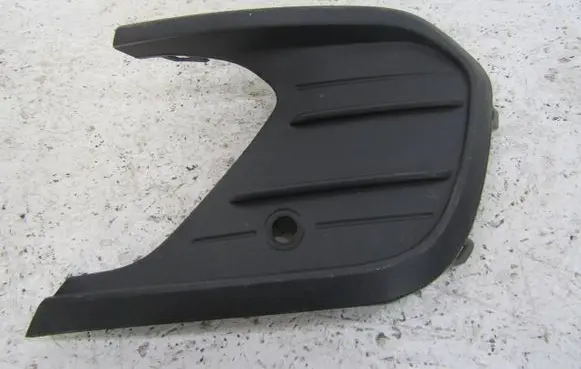 Volkswagen Polo VI Front bumper lower grill 2GS853666D