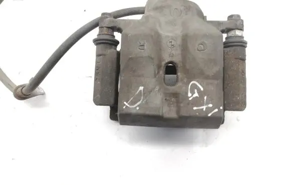 Lexus CT 200H Front brake caliper