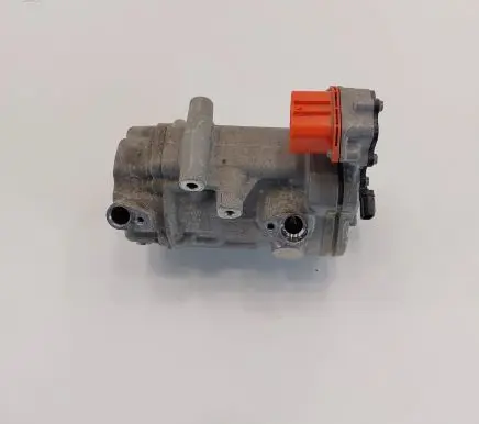 Nissan Leaf II (ZE1) Air conditioning (A/C) compressor (pump) 926005SA1A
