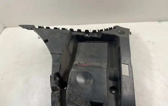 BMW 6 F12 F13 Bumper support mounting bracket corner 8050385 15857711