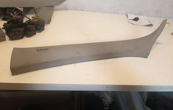 BMW 5 E60 E61 (A) pillar trim 7027085 52107010