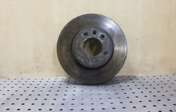Volkswagen Touareg II Front brake disc