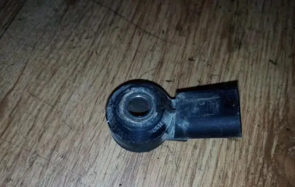 Detonation knock sensor