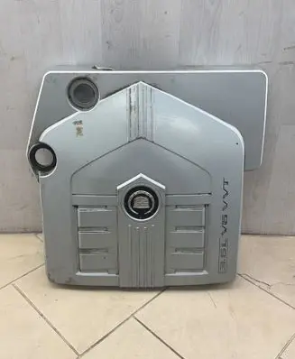 Cadillac SRX Engine cover (trim) 