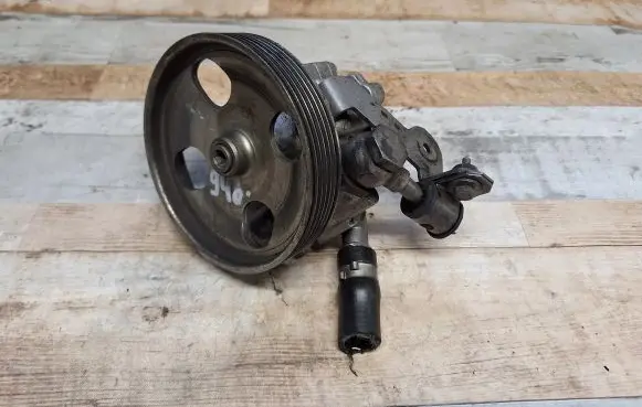 Peugeot 407 Power steering pump 9658419280