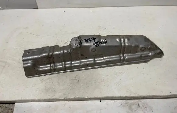 BMW X5 E70 Heat shield in engine bay 8511809