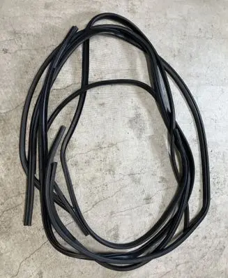 Mitsubishi Outlander Front door rubber seal