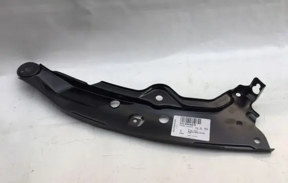 Volkswagen Golf III Radiator support slam panel bracket 5H0806929B