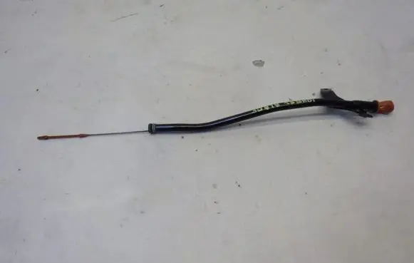 Peugeot 308 Oil level dip stick 