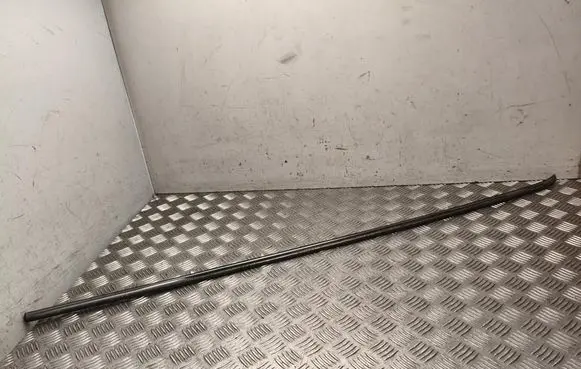 Mercedes-Benz 250 280 W108 Other sill/pillar trim element