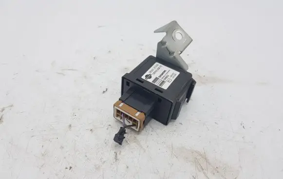 Nissan X-Trail T30 Immobilizer control unit/module 285912F000 5WK48647B 34863