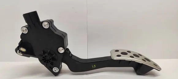 Subaru XV II Accelerator throttle pedal 36010FL030 1988001180 01B23B00031