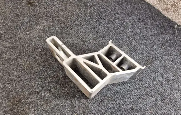 Mercedes-Benz E W213 Radiator mount bracket A2135010620