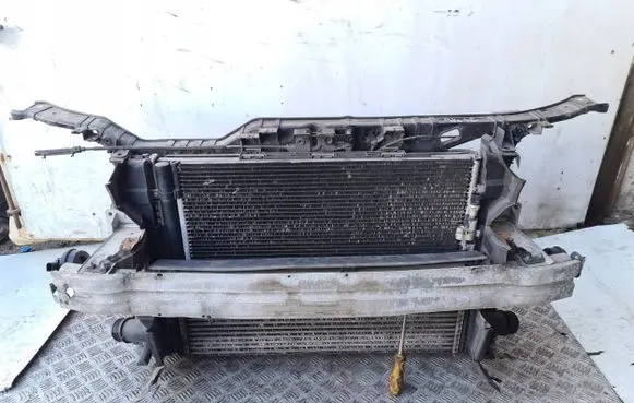 Audi A4 S4 B8 8K Coolant radiator