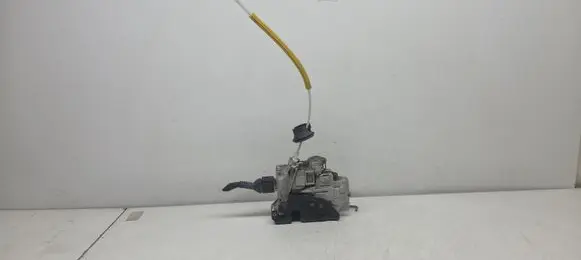 Audi A4 S4 B7 8E 8H Rear door lock 8E0839016AA