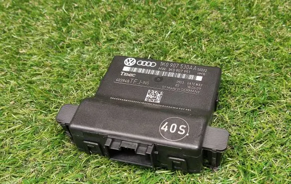 Audi A5 Sportback 8TA Gateway control module 1K0907530AA 1K0907951