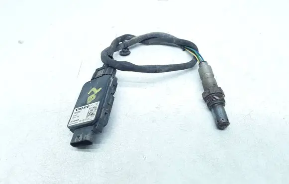 Volvo V40 Lambda probe sensor 32242881 0281007900