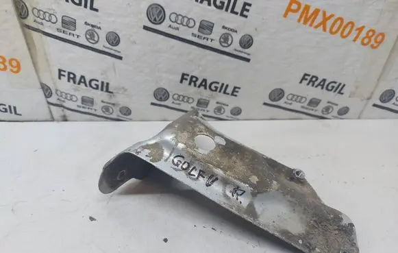 Volkswagen Golf V Fender mounting bracket 1K6821136