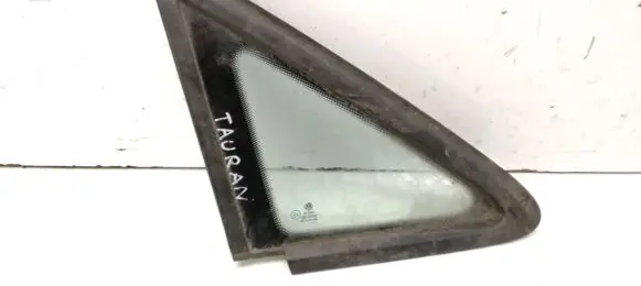 Volkswagen Touran I Front triangle window/glass 43R00048 DOT24 AS2